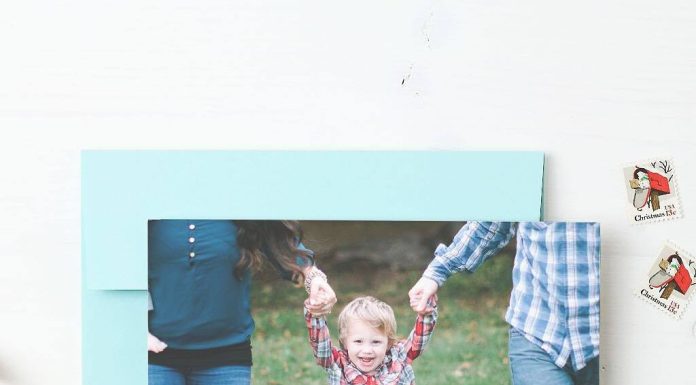 Quickest And Easiest Way To Send Out Your Holiday Cards This Year